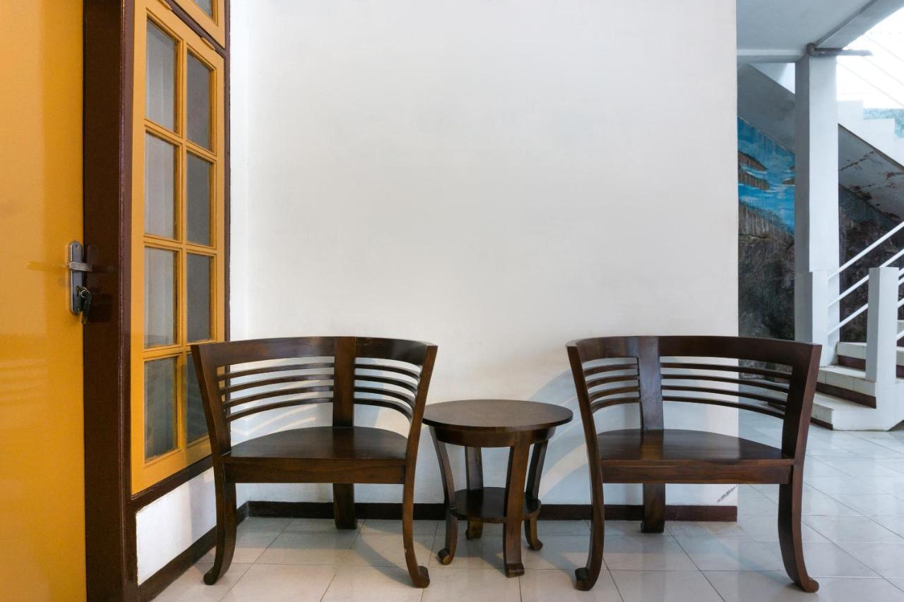 Reddoorz At Pujon Malang Hotel Batu  Buitenkant foto