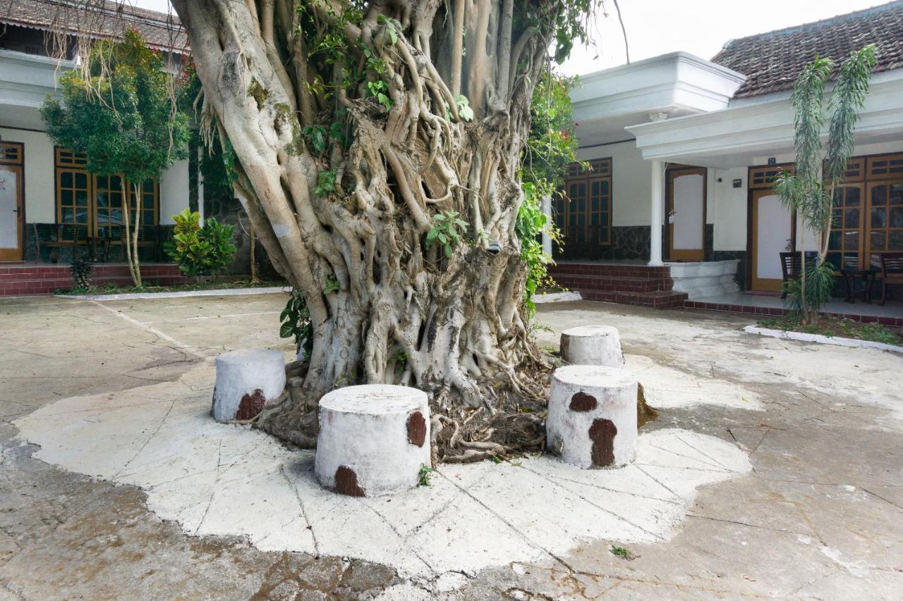 Reddoorz At Pujon Malang Hotel Batu  Buitenkant foto