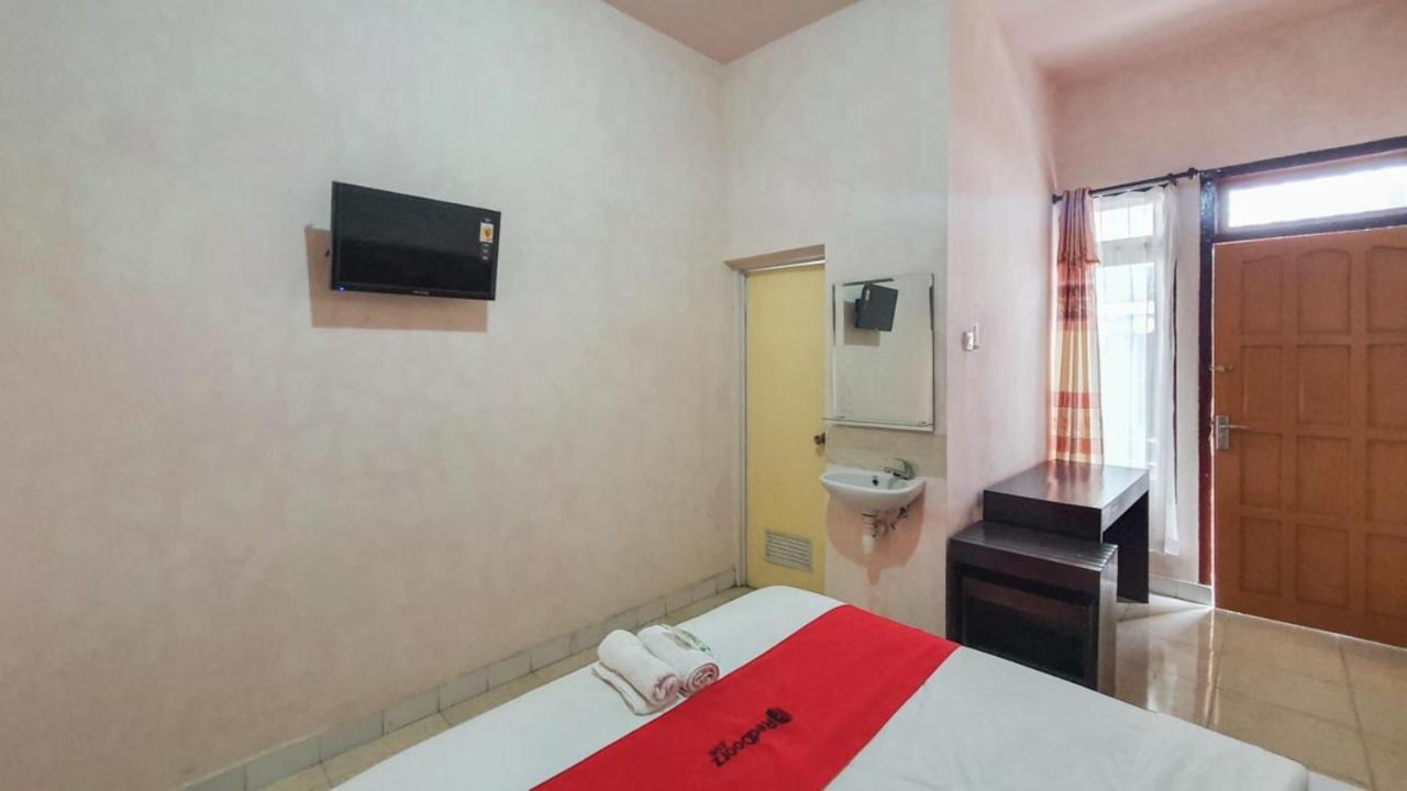 Reddoorz At Pujon Malang Hotel Batu  Buitenkant foto