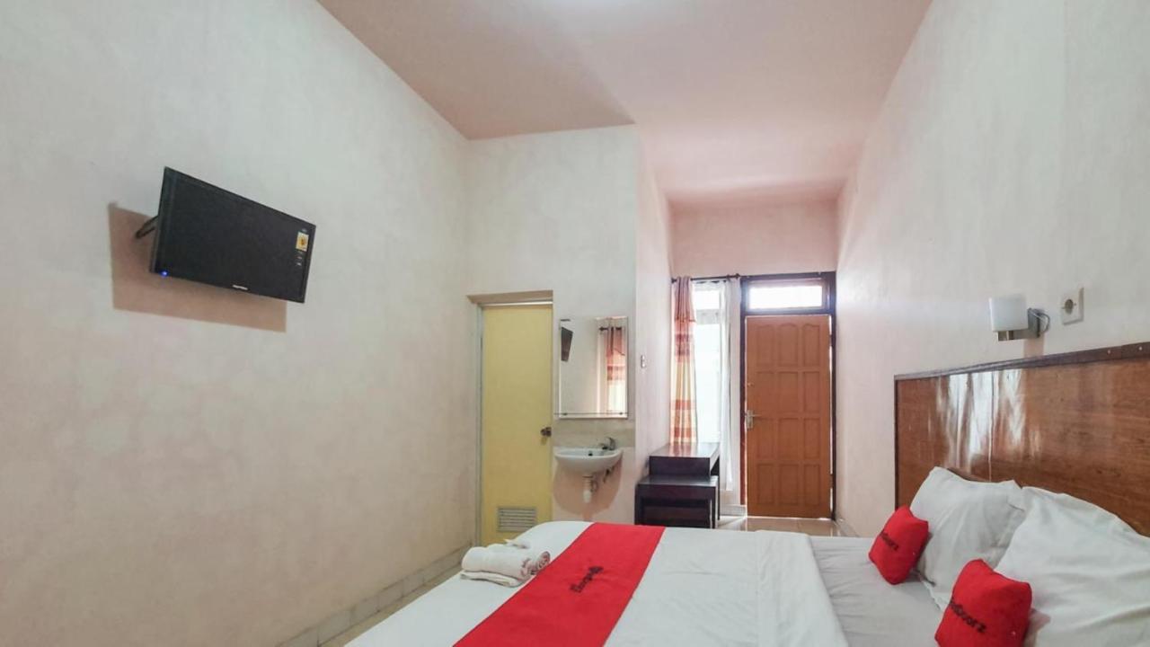 Reddoorz At Pujon Malang Hotel Batu  Buitenkant foto