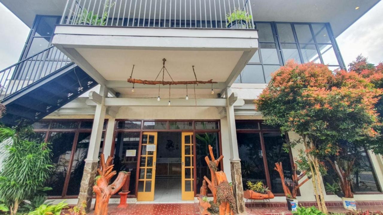 Reddoorz At Pujon Malang Hotel Batu  Buitenkant foto